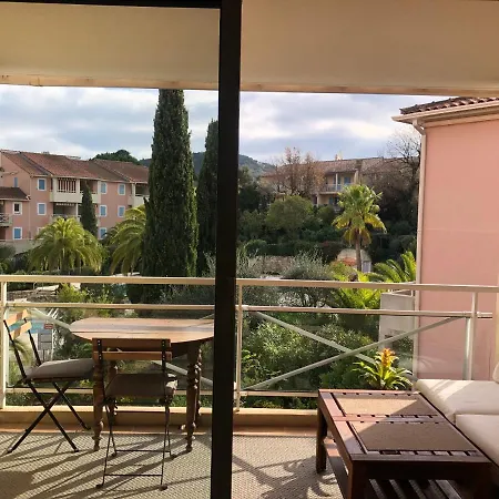 2p Terrasse Vue Piscine Et Jardin Tropical Valmer *